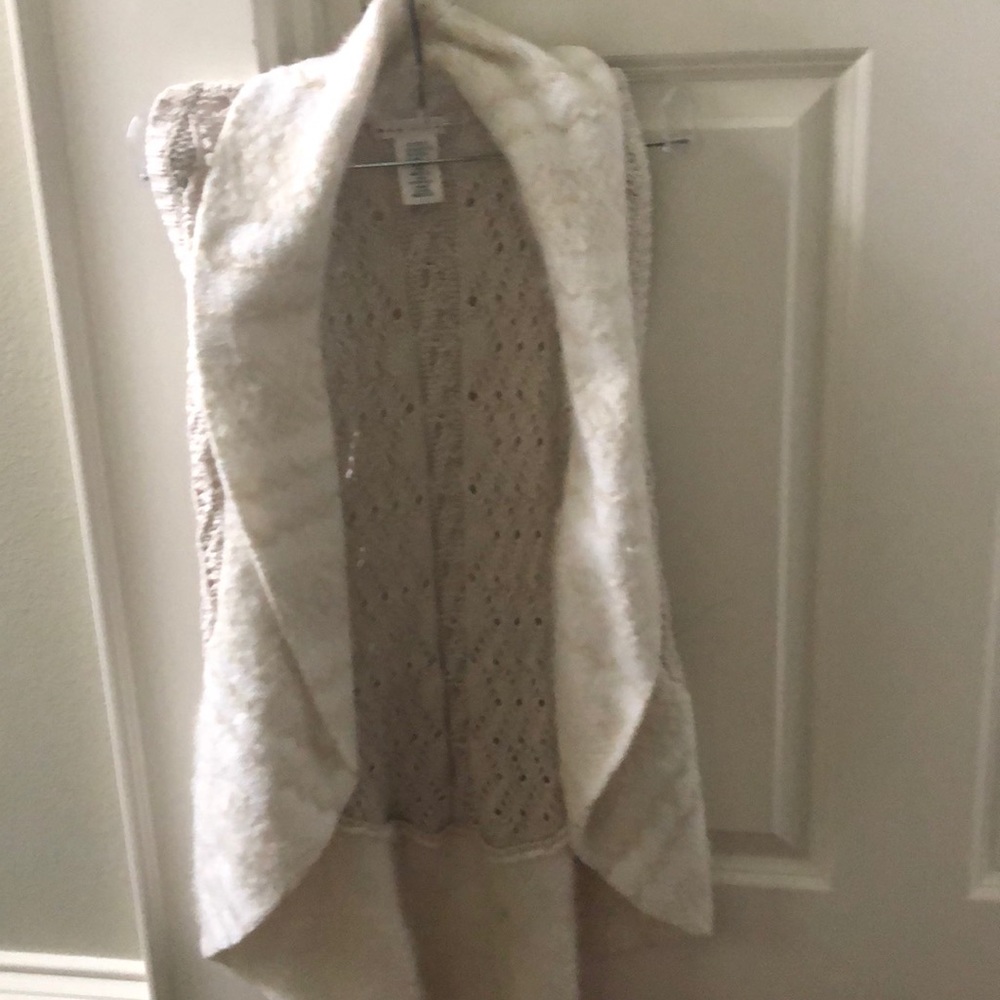 Knitted vest